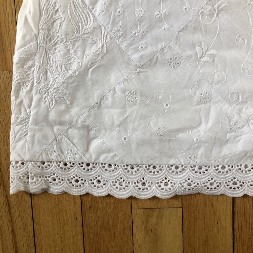 Lilly Pulitzer eyelet dress - Picture 7 of 7